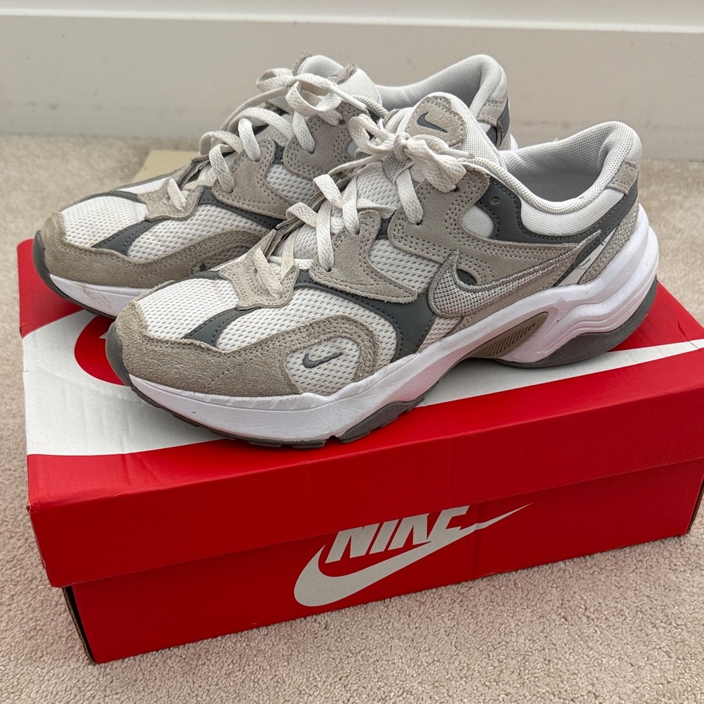 Nike Womens AL8 Sneakers